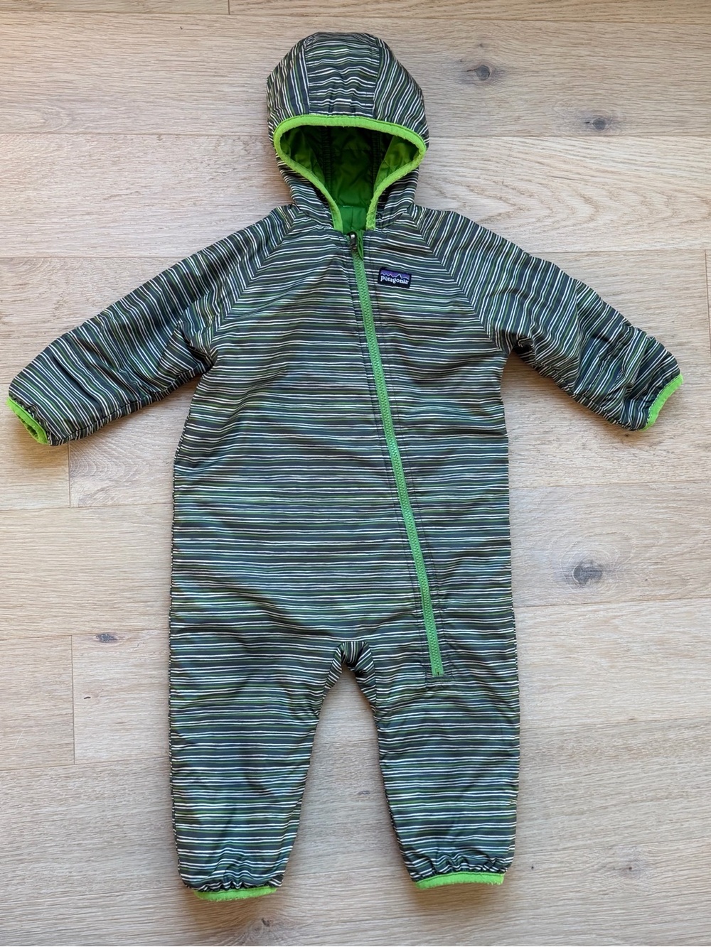 Patagonia Baby Reversible Puff-Ball Bunting Snowsuit Green 6-12M